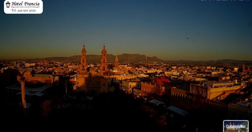 🎬 1 minuto · 1 amanecer del Jueves 23 de Abril de 2026 desde el Hotel Francia Aguascalientes