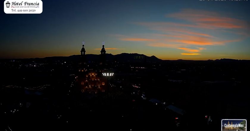 🎬 1 minuto · 1 atardecer del Jueves 23 de Abril de 2026 desde el Hotel Francia Aguascalientes