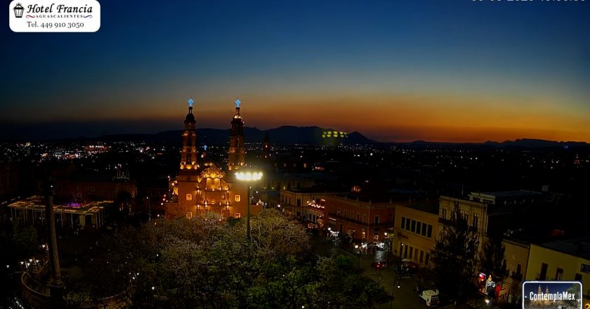🎬 1 minuto · 1 atardecer del Domingo 03 de Mayo de 2026 desde el Hotel Francia Aguascalientes