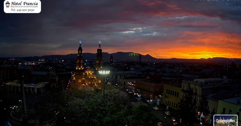 🎬 1 minuto · 1 atardecer del Domingo 10 de Mayo de 2026 desde el Hotel Francia Aguascalientes