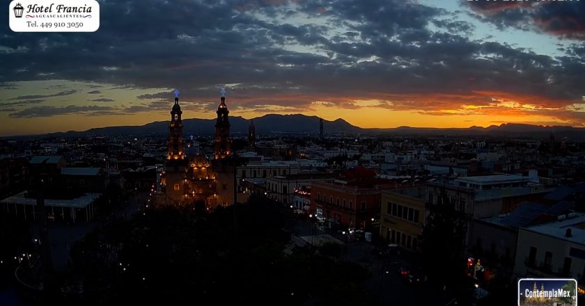 🎬 1 minuto · 1 atardecer del Jueves 28 de Mayo de 2026 desde el Hotel Francia Aguascalientes