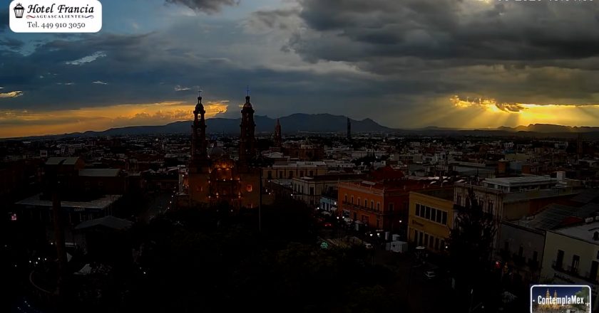🎬 1 minuto · 1 atardecer del Jueves 25 de Junio de 2026 desde el Hotel Francia Aguascalientes