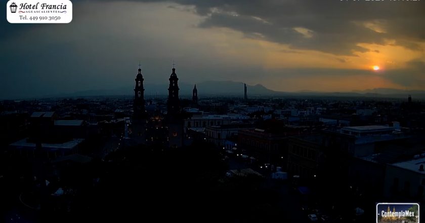 🎬 1 minuto · 1 atardecer del Miércoles 01 de Julio de 2026 desde el Hotel Francia Aguascalientes