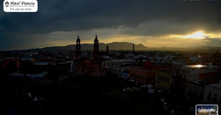 🎬 1 minuto · 1 atardecer del Sábado 04 de Julio de 2026 desde el Hotel Francia Aguascalientes