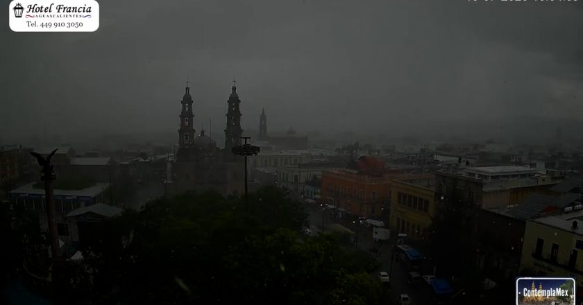 🎬 1 minuto · 1 atardecer del Lunes 13 de Julio de 2026 desde el Hotel Francia Aguascalientes