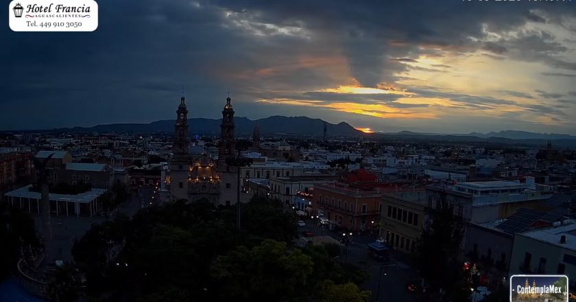 1 minuto · 1 atardecer del Jueves 10 de Septiembre de 2026 desde el Hotel Francia Aguascalientes